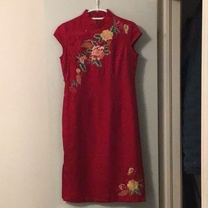 Vintage red silk Asian dress. Perfect holiday red dress. Says L but about a 4